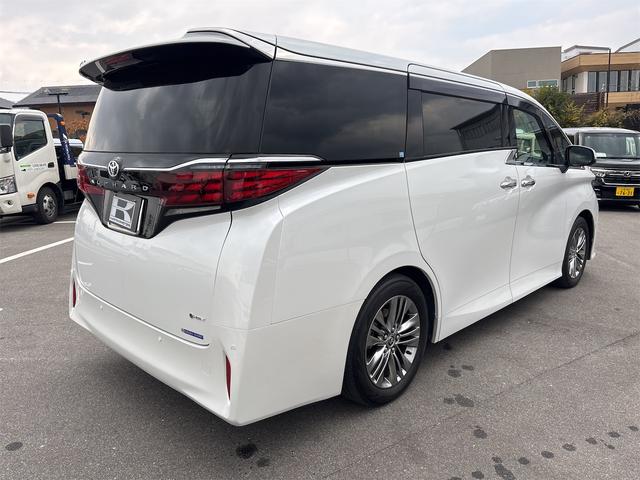 トヨタ アルファードハイブリッド 16枚目