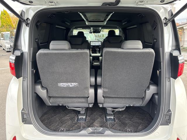 トヨタ アルファードハイブリッド 20枚目