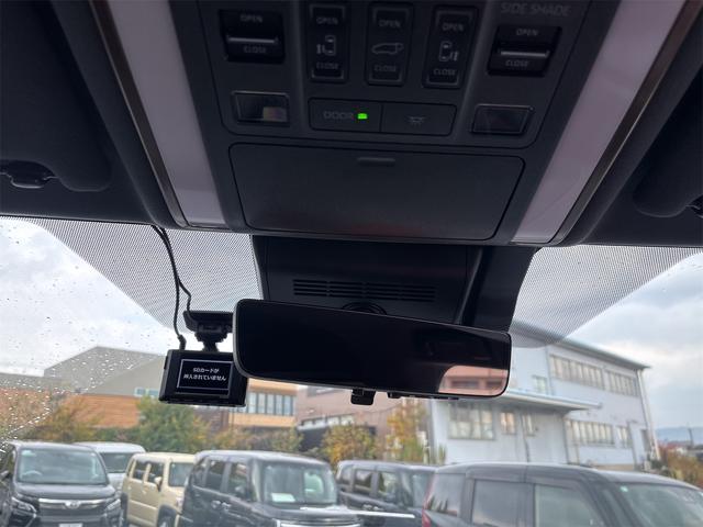 トヨタ アルファードハイブリッド 22枚目