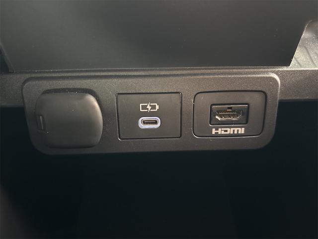 トヨタ アルファードハイブリッド 27枚目