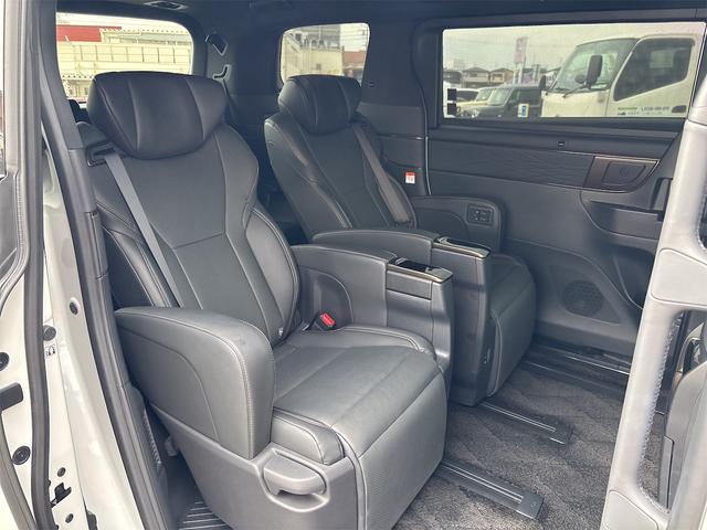 トヨタ アルファードハイブリッド 31枚目