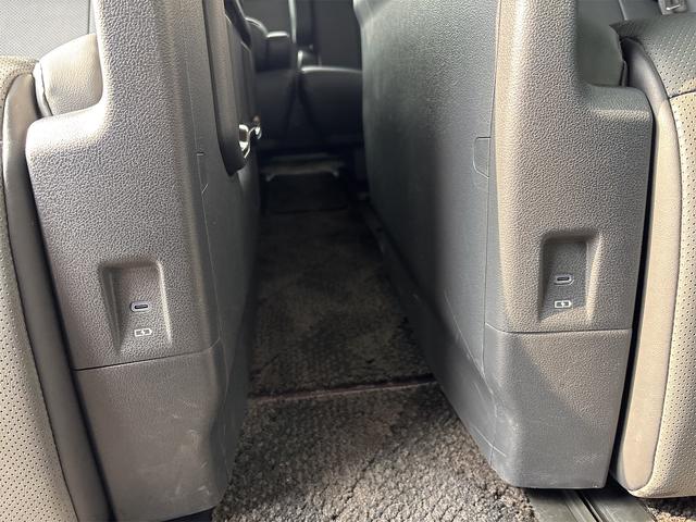 トヨタ アルファードハイブリッド 35枚目