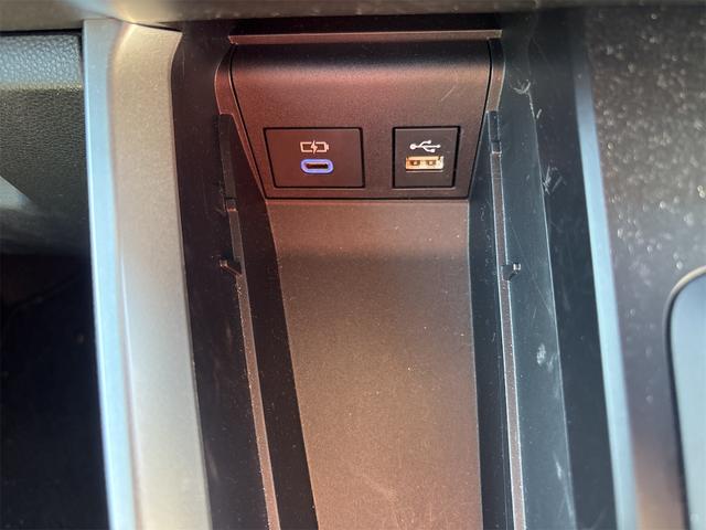 ノア ハイブリッドＳ－Ｚ　バックカメラ　ナビ　オートクルーズコントロール　レーンアシスト　パークアシスト　衝突被害軽減システム　両側電動スライドドア　オートマチックハイビーム　オートライト　ＬＥＤヘッドランプ　電動リアゲート（27枚目）