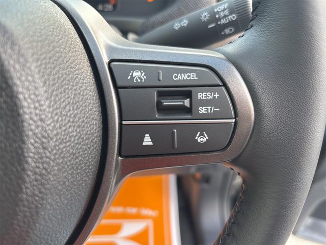 �X�e�A�����O�X�C�b�`�I�ڐ���傫�����炷���ƂȂ��{�^���̑�����s�����Ƃ��ł��܂��B