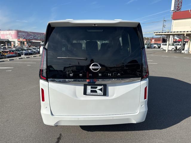 日産 セレナ 16枚目