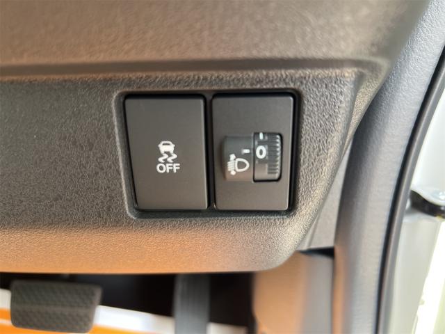 Ｎ－ＢＯＸカスタム ターボコーディネートスタイル　両側電動スライドドア　クリアランスソナー　オートクルーズコントロール　レーンアシスト　衝突被害軽減システム　オートライト　ＬＥＤヘッドランプ　スマートキー　アイドリングストップ　電動格納ミラー（9枚目）