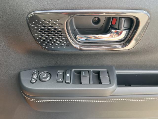 Ｎ－ＢＯＸカスタム ターボコーディネートスタイル　両側電動スライドドア　クリアランスソナー　オートクルーズコントロール　レーンアシスト　衝突被害軽減システム　オートライト　ＬＥＤヘッドランプ　スマートキー　アイドリングストップ　電動格納ミラー（10枚目）