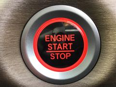 プッシュエンジンスタートシステム、エンジン始動・停止をワンタッチで行うことができます。 6