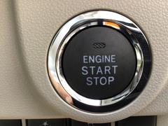 プッシュエンジンスタートシステム、エンジン始動・停止をワンタッチで行うことができます。 7