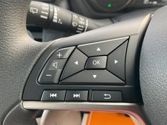 【ハンドルボタン】目線を大きくそらすことなくボタンの操作を行うことができるので、安全にも配慮できますね。 6