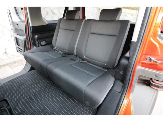 エレメント ベースグレード ベースグレード(5名) 車検2年付き ディスプレイオーディオ 社外アルミ マッドタイヤ Bluetooth DVD再生 HIDヘッドライト TEINショックアブソーバー(16枚目)