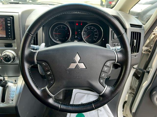 デリカＤ：５ Ｄ　パワーパッケージ　全塗装済み・ディーゼル４ＷＤ・新品アルミホイール・新品ブロックタイヤ・新品グリルガード・７人乗り仕様・バックカメラ・社外ナビ・ＴＶ・シートヒーター・ＥＴＣ・両側電動スライドドア・ウォークスルー（25枚目）