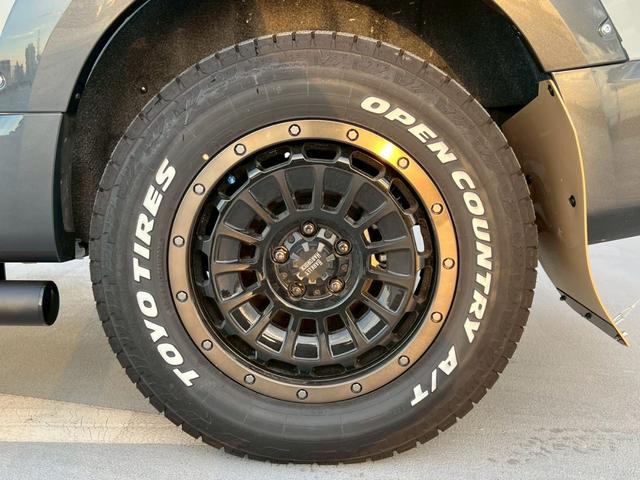 デリカD:5 P 全塗装済・新品アルミホイール・新品ブロックタイヤ・新品グリル・新品グリルガード・新品ルーフキャリア新品リヤラダー・リフトアップ・新品オーバーフェンダー・新品マッドガード(32枚目)