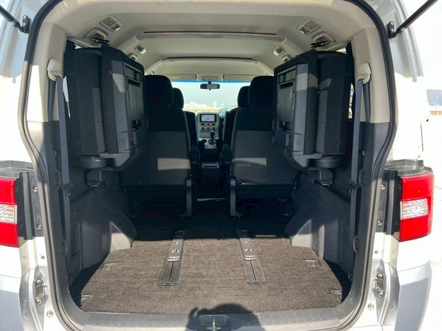 デリカD:5 G パワーパッケージ 全塗装・オリジナルツートンカラー・バックカメラ・BluetoothAudio対応・地デジ対応ナビ・オートクルーズコントロール・片側パワースライドドア・ビルトインETC・社外ナビ・3列シート・(42枚目)