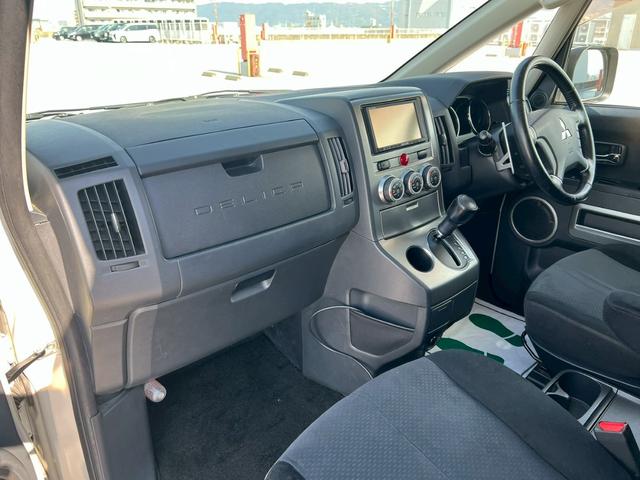 デリカD:5 G パワーパッケージ 全塗装・オリジナルツートンカラー・バックカメラ・BluetoothAudio対応・地デジ対応ナビ・オートクルーズコントロール・片側パワースライドドア・ビルトインETC・社外ナビ・3列シート・(63枚目)