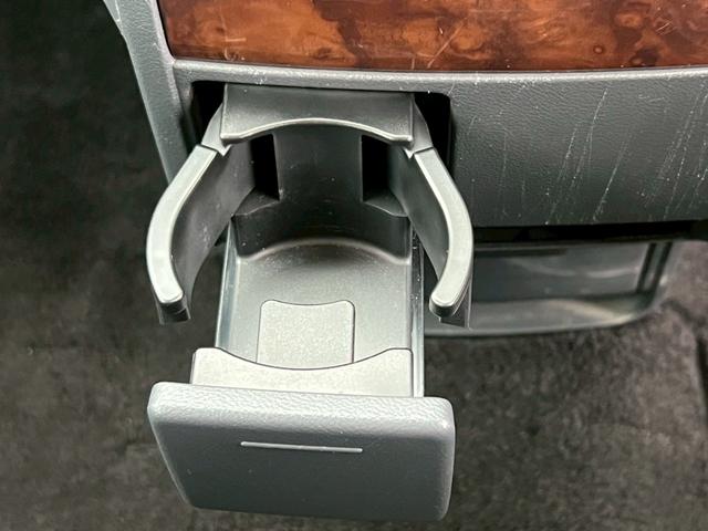 デリカD:5 エクシードII 全塗装・オリジナルツートンカラー・後席モニター・フリップダウンモニター・純正ナビ・純正ホイール・バックカメラ・ETC・両側スライドドア・パワーステアリング・ステアリングスイッチ・クルーズコントロール(54枚目)