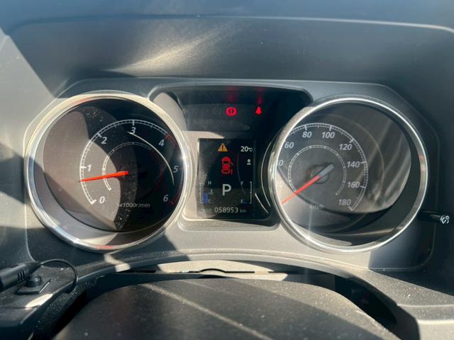 デリカＤ：５ Ｄ　パワーパッケージ　全塗装・オリジナルツートンカラー・新品ブロックタイヤ・ビルトインＥＴＣ・クルーズコントロール・両側パワースライドドア・ＢｌｕｅｔｏｏｔｈＡｕｄｉｏ対応・後部座席モニター・バックカメラ・地デジ対応ナビ（43枚目）