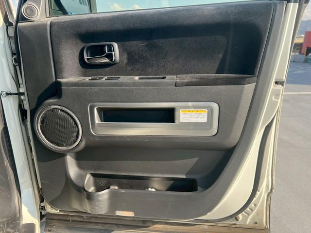 デリカＤ：５ Ｄ　パワーパッケージ　全塗装・オリジナルツートンカラー・新品ブロックタイヤ・ビルトインＥＴＣ・クルーズコントロール・両側パワースライドドア・ＢｌｕｅｔｏｏｔｈＡｕｄｉｏ対応・後部座席モニター・バックカメラ・地デジ対応ナビ（49枚目）