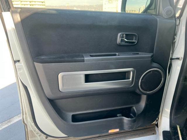 デリカＤ：５ Ｄ　パワーパッケージ　全塗装・オリジナルツートンカラー・新品ブロックタイヤ・ビルトインＥＴＣ・クルーズコントロール・両側パワースライドドア・ＢｌｕｅｔｏｏｔｈＡｕｄｉｏ対応・後部座席モニター・バックカメラ・地デジ対応ナビ（59枚目）