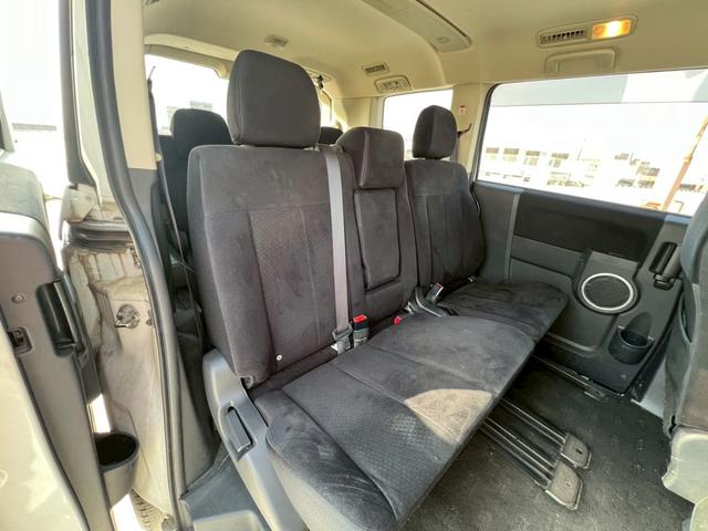 デリカＤ：５ Ｄ　パワーパッケージ　全塗装・オリジナルツートンカラー・新品ブロックタイヤ・ビルトインＥＴＣ・クルーズコントロール・両側パワースライドドア・ＢｌｕｅｔｏｏｔｈＡｕｄｉｏ対応・後部座席モニター・バックカメラ・地デジ対応ナビ（66枚目）