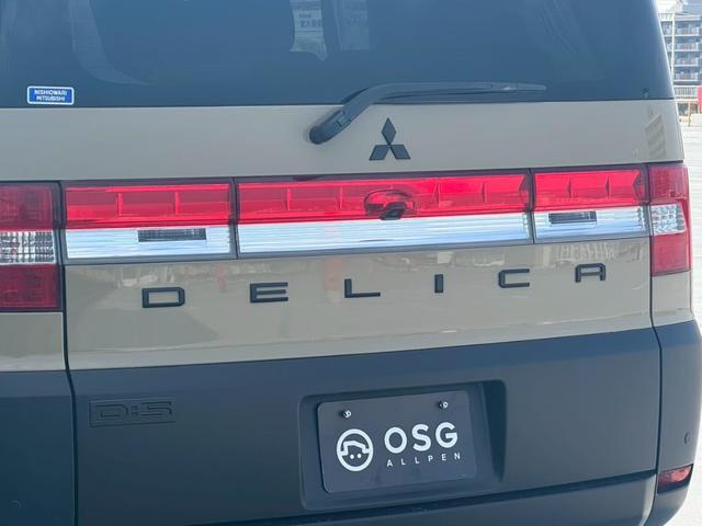 デリカＤ：５ Ｇ　パワーパッケージ　全塗装・オリジナルツートンカラー・ビルトインＥＴＣ・ＢｌｕｅｔｏｏｔｈＡｕｄｉｏ対応・バックモニター・クルーズコントロール・３列シート・地デジ対応ナビ・パワースライドドア・社外ナビ・フルセグＴＶ（10枚目）