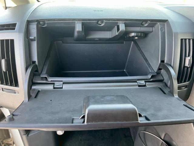 デリカＤ：５ Ｇ　パワーパッケージ　全塗装・オリジナルツートンカラー・ビルトインＥＴＣ・ＢｌｕｅｔｏｏｔｈＡｕｄｉｏ対応・バックモニター・クルーズコントロール・３列シート・地デジ対応ナビ・パワースライドドア・社外ナビ・フルセグＴＶ（60枚目）