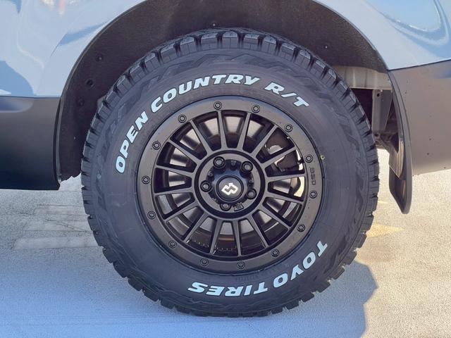 デリカD:5 エクシードII 全塗装・オリジナルツートンカラー・新品アルミホイール・新品ブロックタイヤ後席モニター・フリップダウンモニター・純正ナビ・純正ホイール・バックカメラ・ETC・両側パワースライドドア・クルーズコントロール(33枚目)