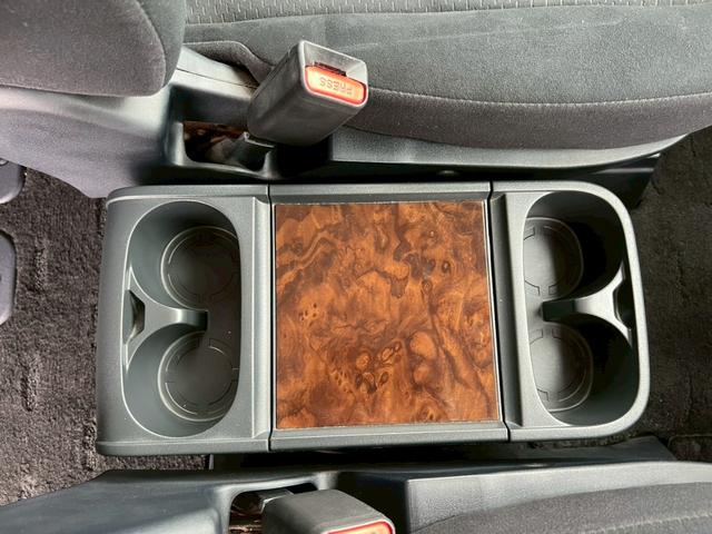 デリカD:5 エクシードII 全塗装・オリジナルツートンカラー・新品アルミホイール・新品ブロックタイヤ後席モニター・フリップダウンモニター・純正ナビ・純正ホイール・バックカメラ・ETC・両側パワースライドドア・クルーズコントロール(65枚目)