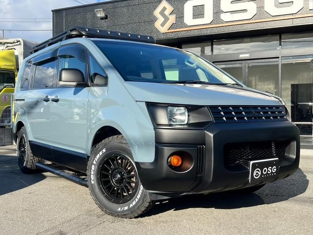 デリカＤ：５ Ｄ　パワーパッケージ　全塗装・オリジナルツートンカラー・角目キット・新品アルミホイール・新品ブロックタイヤ・ルーフキャリア・サイドステップ・ビルトインＥＴＣ・クルーズコントロール・両側パワースライドドア・後部座席モニター・（13枚目）