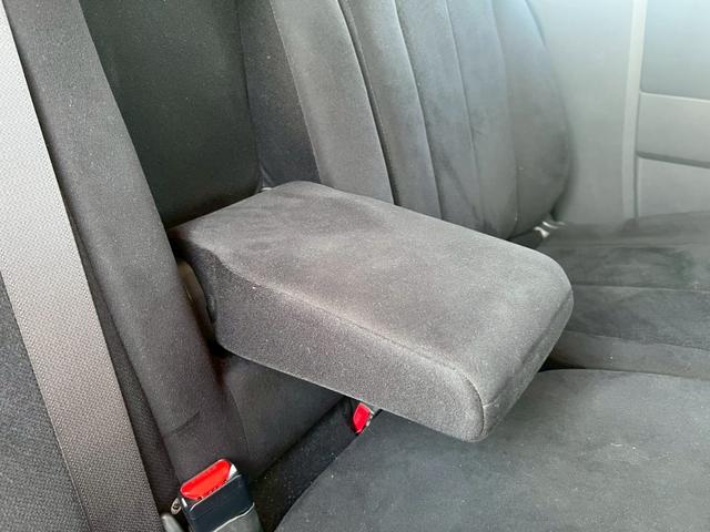 デリカＤ：５ Ｄ　パワーパッケージ　全塗装・オリジナルツートンカラー・角目キット・新品アルミホイール・新品ブロックタイヤ・ルーフキャリア・サイドステップ・ビルトインＥＴＣ・クルーズコントロール・両側パワースライドドア・後部座席モニター・（37枚目）