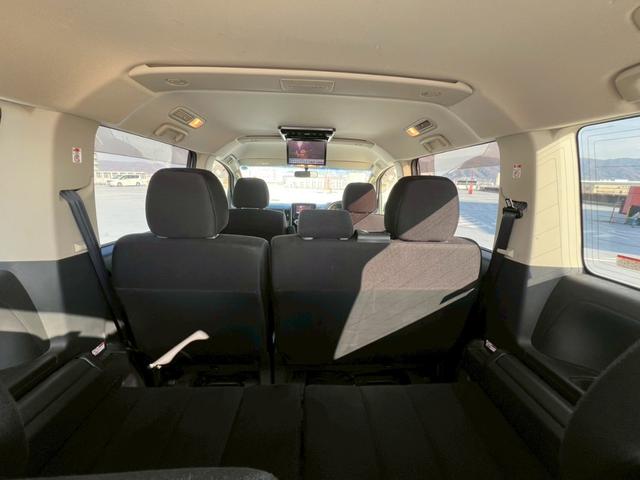 デリカＤ：５ Ｄ　パワーパッケージ　全塗装・オリジナルツートンカラー・角目キット・新品アルミホイール・新品ブロックタイヤ・ルーフキャリア・サイドステップ・ビルトインＥＴＣ・クルーズコントロール・両側パワースライドドア・後部座席モニター・（68枚目）