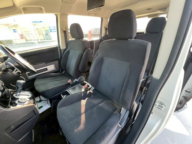 デリカＤ：５ Ｄ　パワーパッケージ　全塗装・オリジナルツートンカラー・角目キット・新品アルミホイール・新品ブロックタイヤ・ルーフキャリア・サイドステップ・ビルトインＥＴＣ・クルーズコントロール・両側パワースライドドア・後部座席モニター・（73枚目）