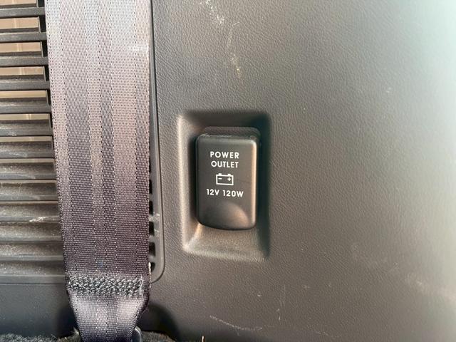 デリカＤ：５ Ｄ　パワーパッケージ　全塗装・オリジナルツートンカラー・角目キット・新品アルミホイール・新品ブロックタイヤ・ルーフキャリア・サイドステップ・ビルトインＥＴＣ・クルーズコントロール・両側パワースライドドア・後部座席モニター・（74枚目）