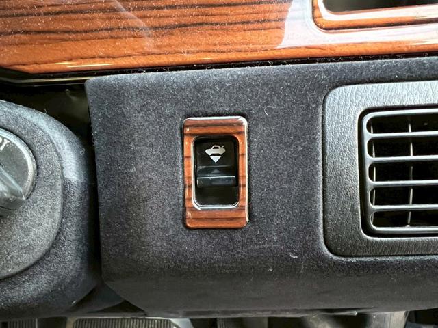 ラシーン タイプA 禁煙車・全塗装済・オリジナルブルー・マット塗装・ナルディ製ステアリングホイール・社外フロントグリル・木目パネル・社外アルミホイール・シートカバー・ETC・社外オーディオデッキ・FM/AM(21枚目)