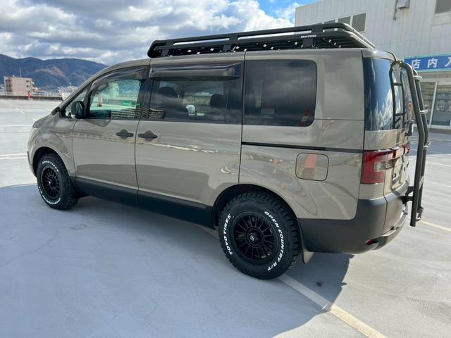 �A�E�g�h�A�t�B�[���h�ŉf���閳���J���[�I