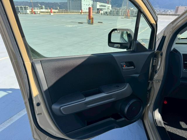 �A�E�g�h�A�t�B�[���h�ŉf���閳���J���[�I