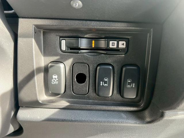 �Ƒ��̕��i�g���ɂ��œK�I�f�U�C�����Ǝ��p���𗼗��B