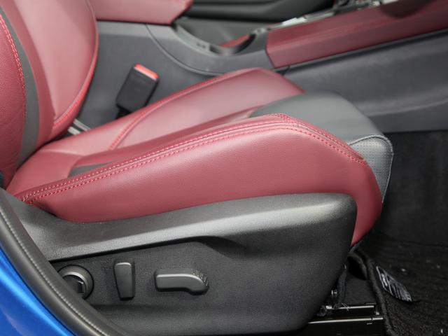 レヴォーグ ＳＴＩスポーツ　ＥＸ　純正１１．６インチナビ／フルセグＴＶ（走行中可）／全周囲カメラ／パドルシフト／ハーマンカードンスピーカー／アイサイトＸ／ＳＴＩ専用ブラック×ボルドー本革シート／前ドライブレコーダー／ワンオーナー（22枚目）