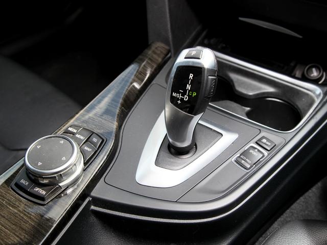 ３シリーズ ３２０ｉラグジュアリー　純正ナビ／Ｂカメラ／レザーシート／ＥＴＣ（9枚目）