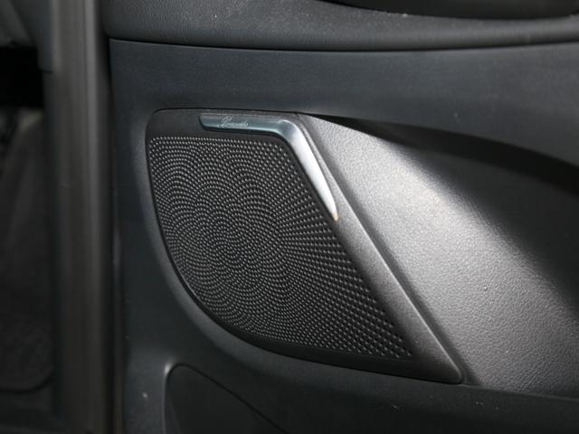 Vクラス V220d スポーツ ロング メーカーナビ/フルセグ/360°カメラ/レーダーセーフティPKG/外アンダーエアロ/ブラックアウトグリル/パワーバックドア/ヒッチメンバー(21枚目)