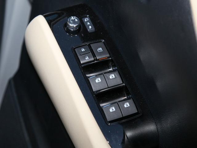 アルファード ２．５Ｘ　純正ナビ／フルセグＴＶ／フロントカメラ／バックカメラ／ビルトインＥＴＣ／両側パワースライドドア／トヨタセーフティセンス／２列目左側リフトアップシート（18枚目）