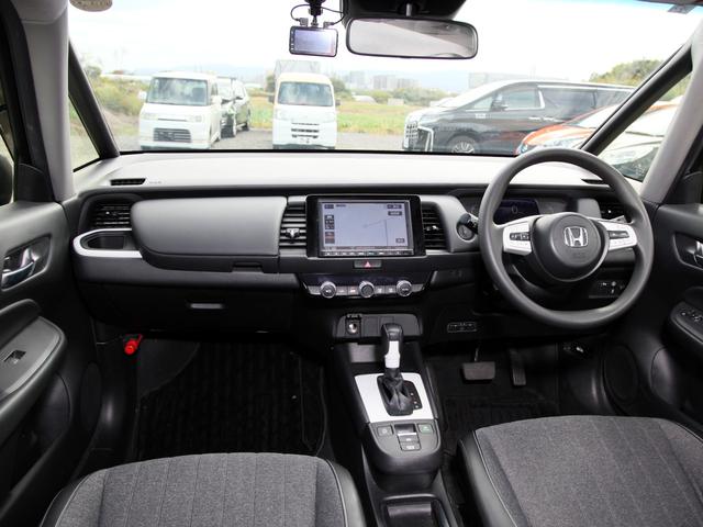 フィット ホーム ギャザーズSDナビ/フルセグTV/バックカメラ/ETC/前後ドライブレコーダー/クルコン/プッシュスタート/ホンダセンシング/LEDヘッドライト/ワンオーナー車(5枚目)