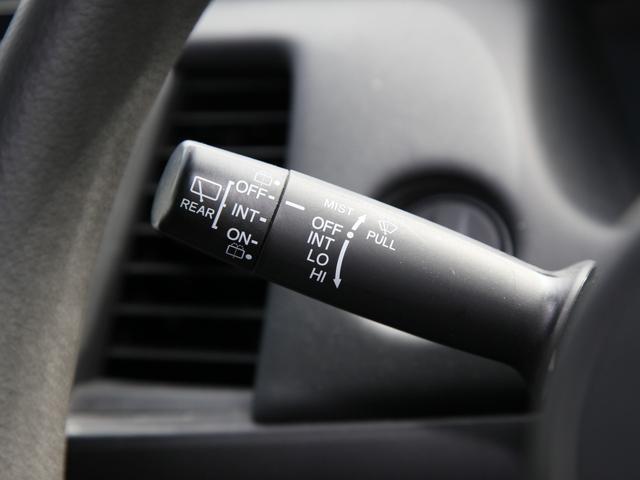 フィット ホーム ギャザーズSDナビ/フルセグTV/バックカメラ/ETC/前後ドライブレコーダー/クルコン/プッシュスタート/ホンダセンシング/LEDヘッドライト/ワンオーナー車(14枚目)