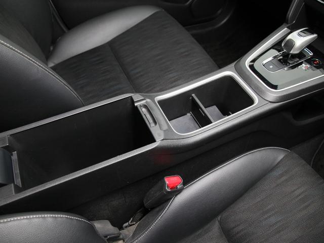 シャトル ハイブリッドX ホンダセンシング 純正8インチナビ/フルセグTV/バックカメラ/ETC/LEDヘッドライト/前後ドライブレコーダー/ハーフレザーシート/スペアキー/プッシュスタート/オートエアコン/ハイブリッド車(9枚目)