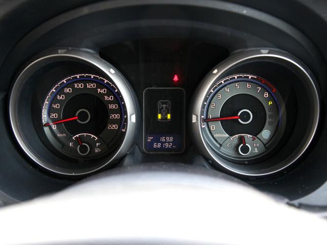 パジェロ ロング スーパーエクシード 純正ナビ/ロックフォードスピーカー/バックカメラ/ETC/シートヒーター/パワーシート/ベージュ革シート/サンルーフ/社外AW(13枚目)