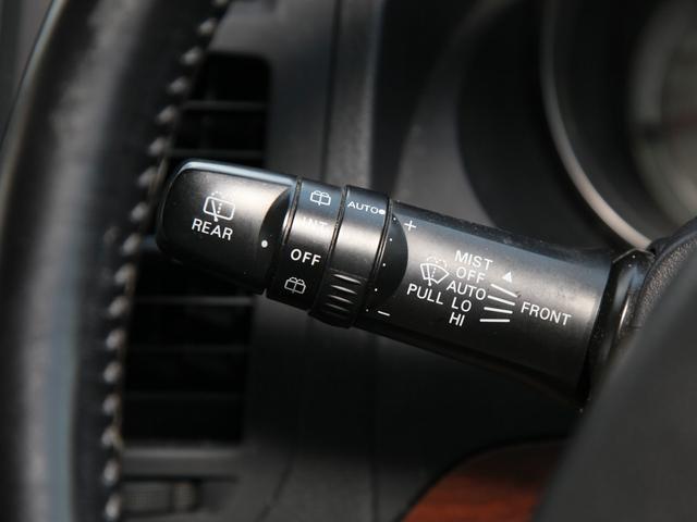 パジェロ ロング スーパーエクシード 純正ナビ/ロックフォードスピーカー/バックカメラ/ETC/シートヒーター/パワーシート/ベージュ革シート/サンルーフ/社外AW(16枚目)