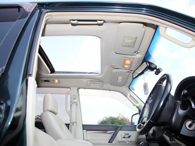 パジェロ ロング スーパーエクシード 純正ナビ/ロックフォードスピーカー/バックカメラ/ETC/シートヒーター/パワーシート/ベージュ革シート/サンルーフ/社外AW(24枚目)