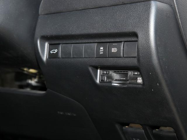 ハリアー G 純正ナビ/フルセグTV/バックカメラ/デジタルインナーミラー/ETC2.0/ブラインドスポットモニター/パワーバックドア(17枚目)