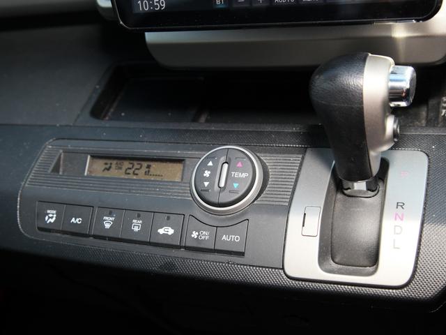 フリード Ｇ　ジャストセレクション　パナフロートナビ／フルセグ／Ｂカメラ／キャリア／ＥＴＣ／黒革調シートカバー／レーダー／Ｆドラレコ／両側パワースライドドア／電格／クルコン（9枚目）