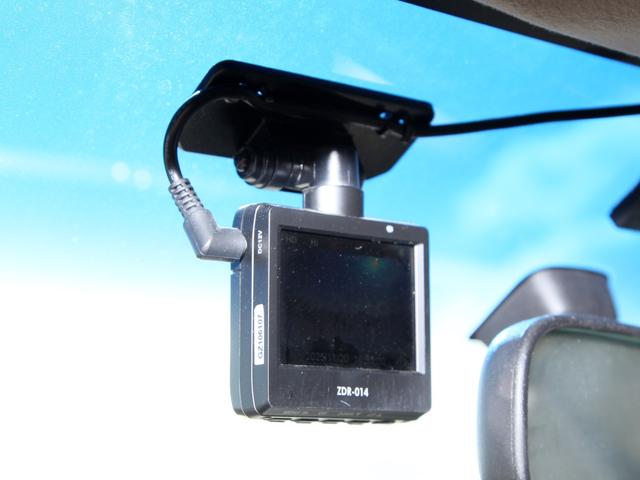 フリード Ｇ　ジャストセレクション　パナフロートナビ／フルセグ／Ｂカメラ／キャリア／ＥＴＣ／黒革調シートカバー／レーダー／Ｆドラレコ／両側パワースライドドア／電格／クルコン（17枚目）